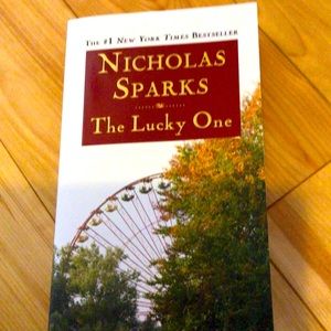 Nicholas Sparks book The Lucky One